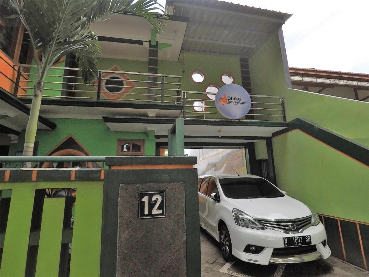 Dhika Adventure Hostel Probolinggo Exterior foto