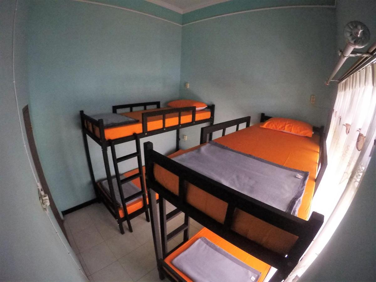 Dhika Adventure Hostel Probolinggo Exterior foto